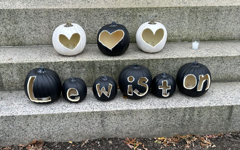Lewiston tribute pumpkins display 