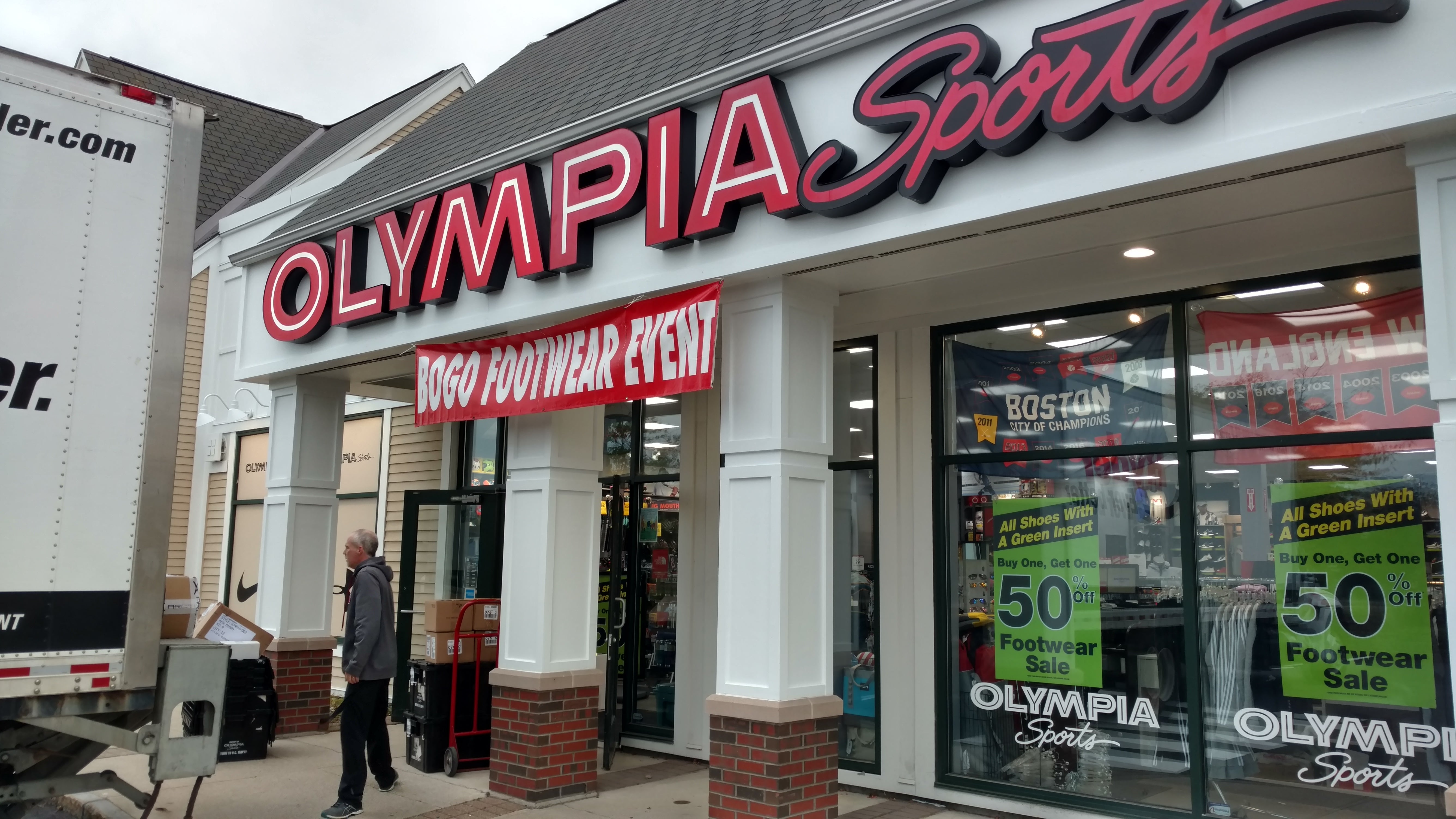 olympia sports shoes