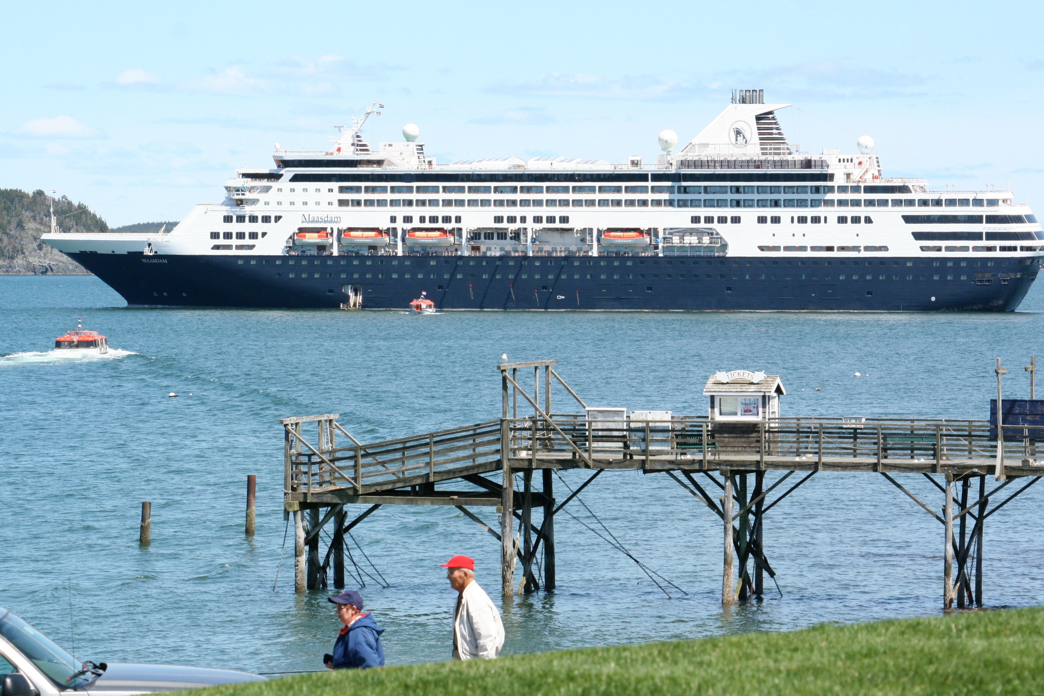 Bar Harbor Extends Cruise Ship Ban To July 1 Mainebiz Biz