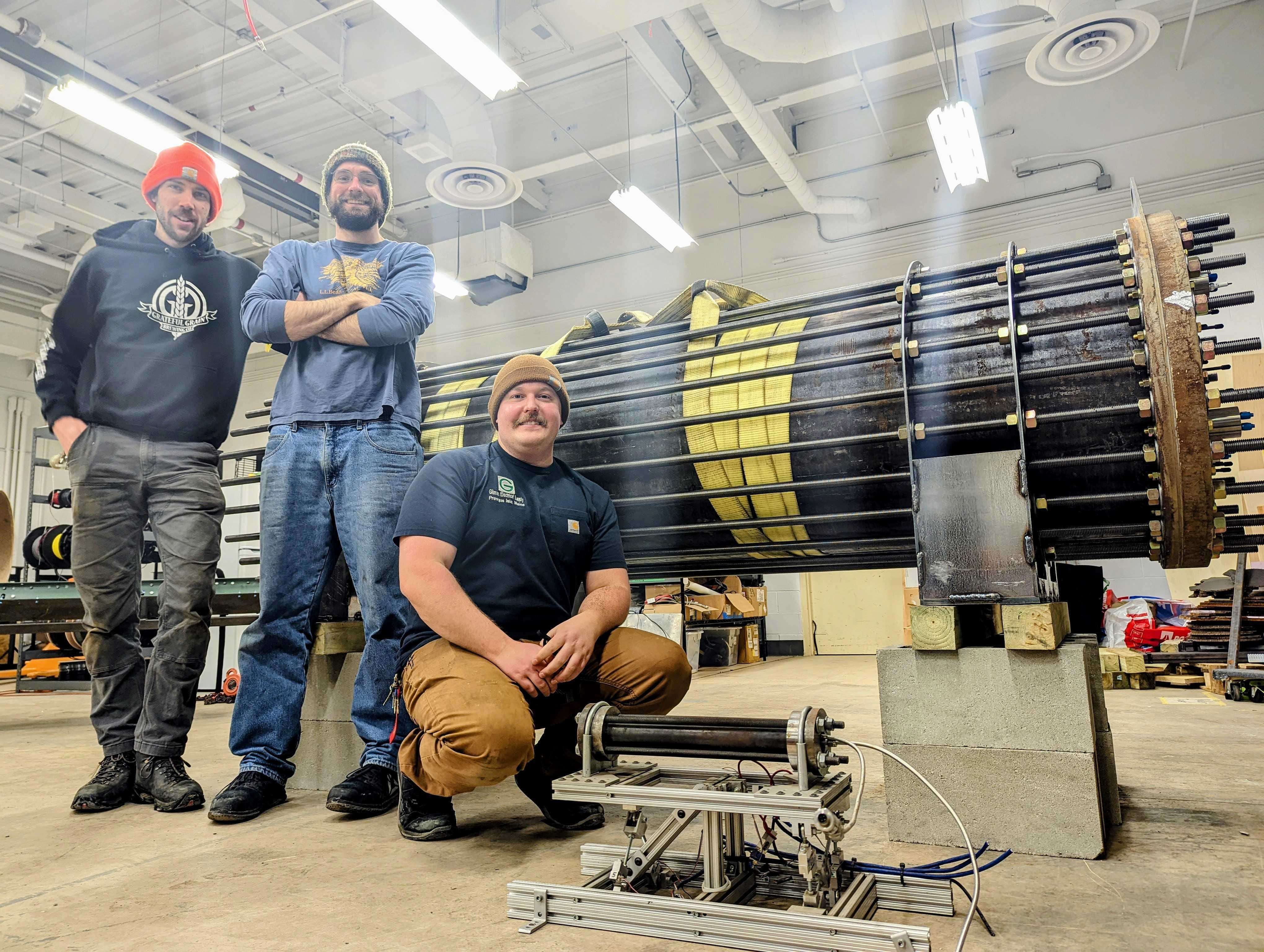 3 people with engines