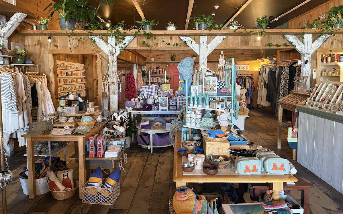 Store interior Kelp