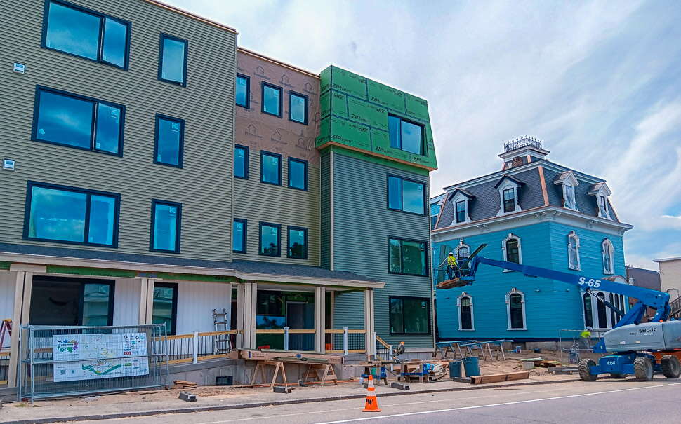 Wedgewood apartment complex under construction 