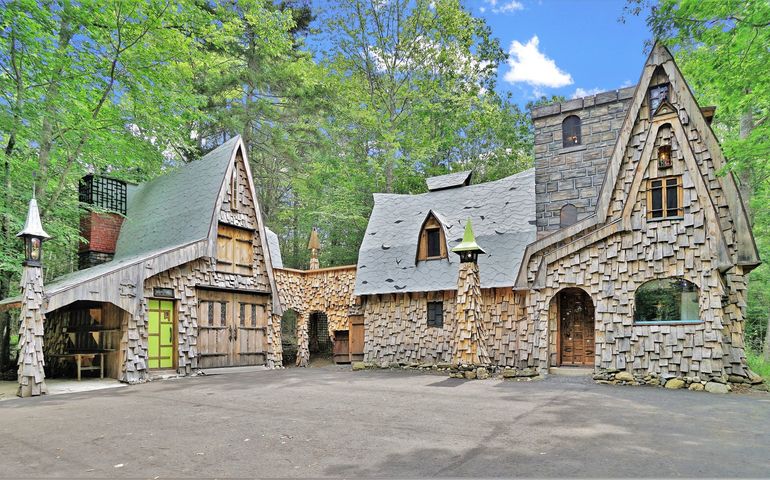 Storybook Home In Boothbay To Be Auctioned Mainebiz Biz