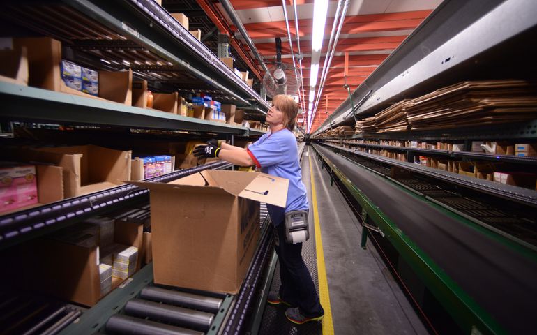 walmart warehouse workers