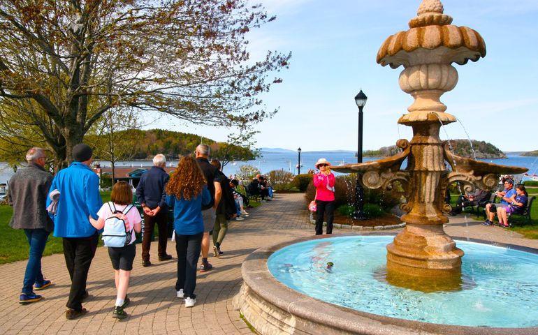Maine Tourism Industry Will Be Pressed To Find Enough Seasonal Workers Mainebiz Biz