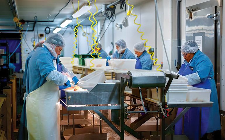 Bristol Seafood Temporarily Closes To Confront Outbreak Cianbro Site Cases Up To 19 Mainebiz Biz