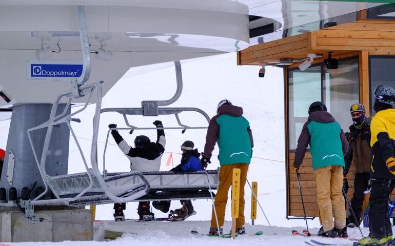  ski lift 