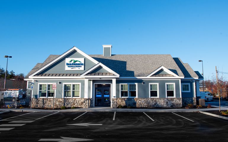 Bar Harbor Bank new branch building in New Hampshire 