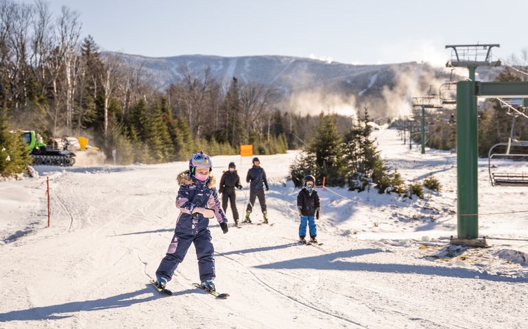 people skiing