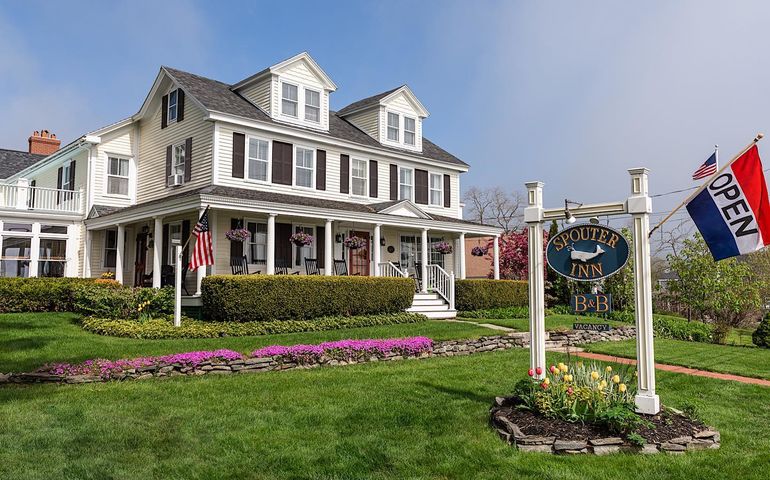 house sign flag lawn flowers