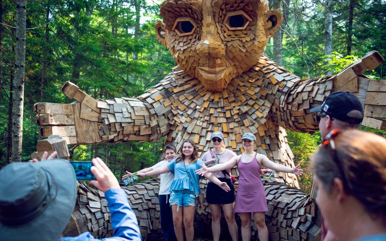 Permanent installation Giant trolls make botanical gardens their