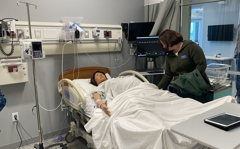 Nursing simulation table