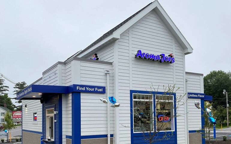 Aroma Joe's coffee house 
