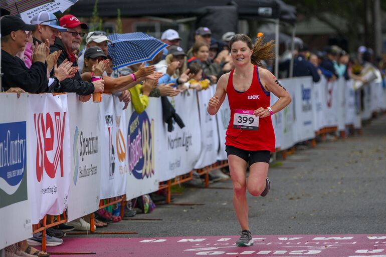 Runner in action 