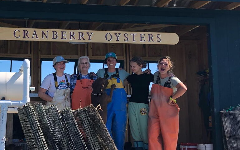 woman oyster farmers 