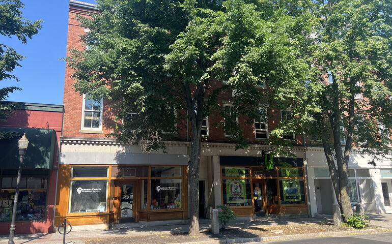 rockland storefronts