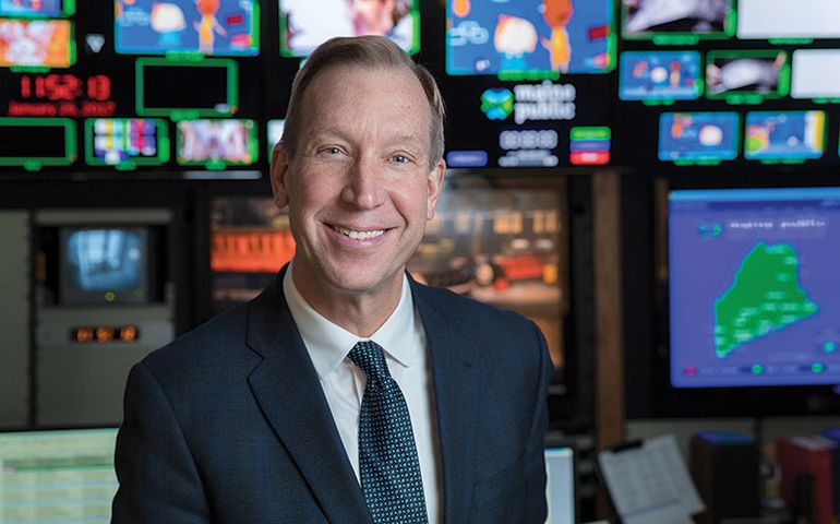 Mark Vogelzang in tv production room