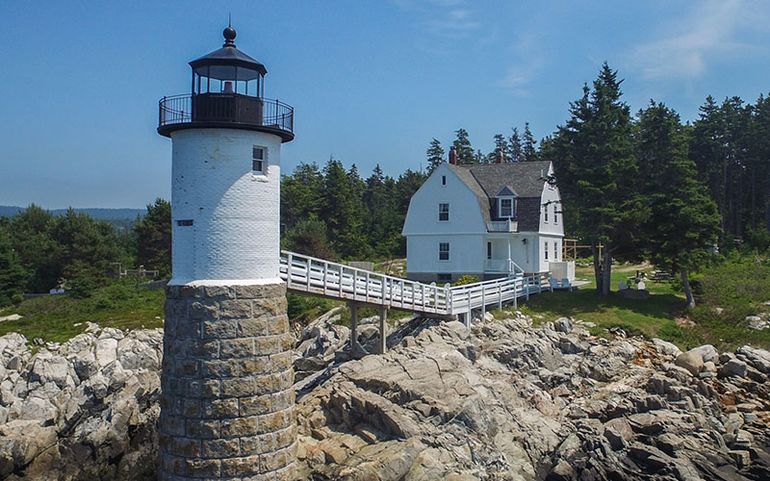 Isle Au Haut S Keeper S House Inn On The Market For 1 975 Million Mainebiz Biz